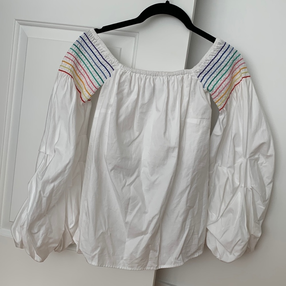 Petersyn Top with Puffy sleeves.